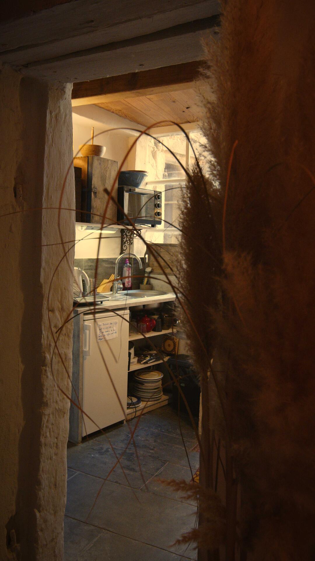 Equipped kitchenette for guests