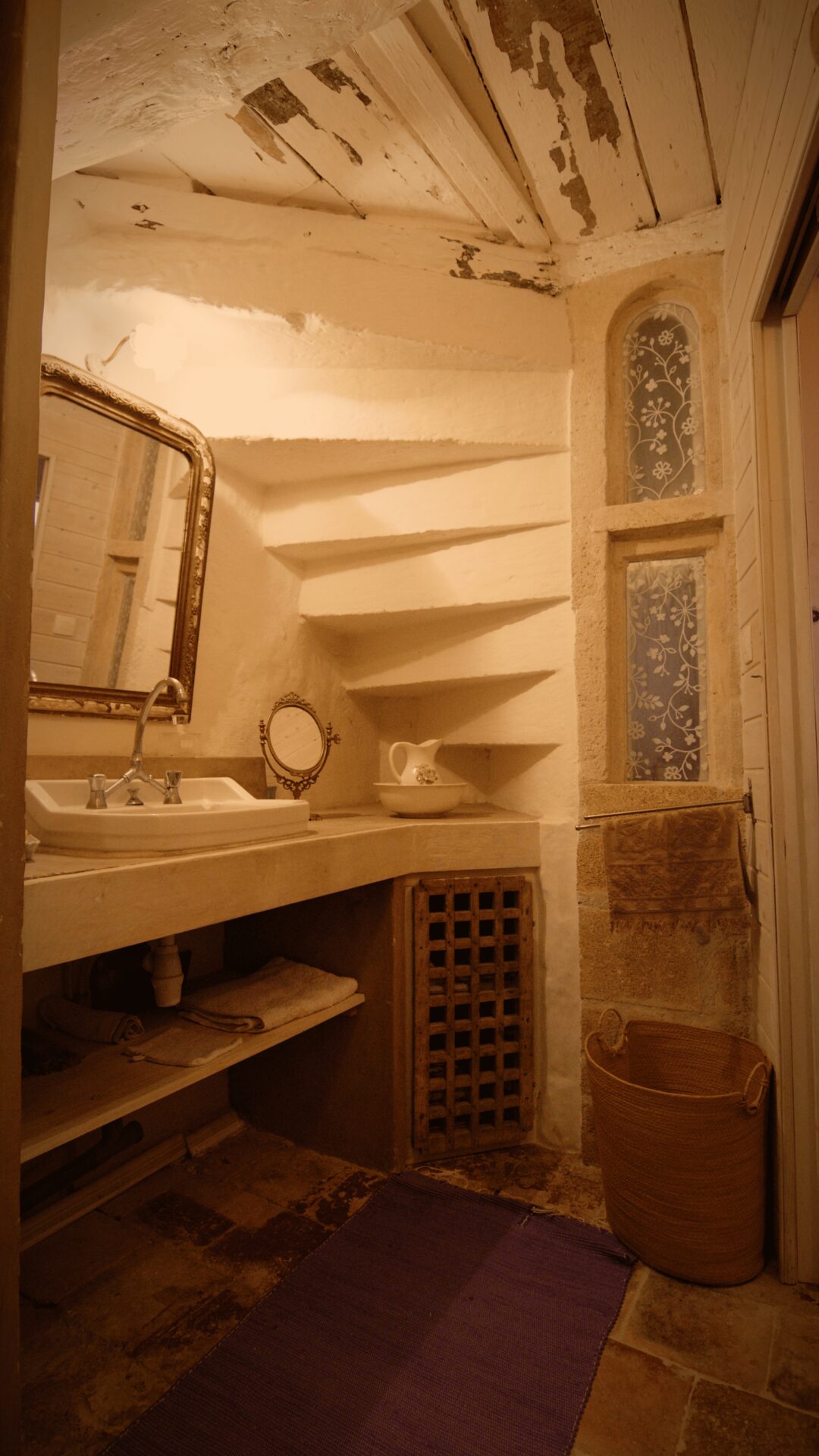 Private bathroom of the Pink Room